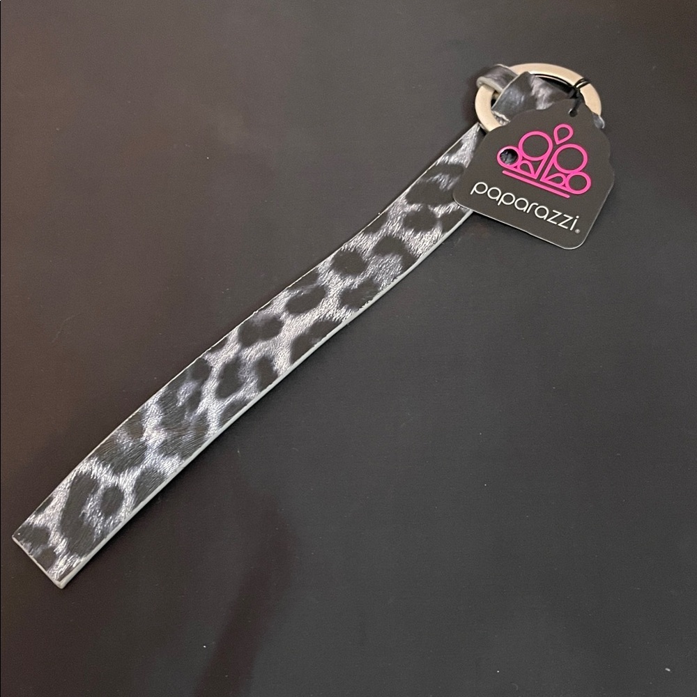 Paparazzi Black and White Leopard Bracelet